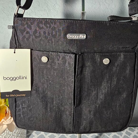 BAGGALLINI Black Leopard Print Snap It Crossbody Bag MM – NWT - Picture 4 of 14